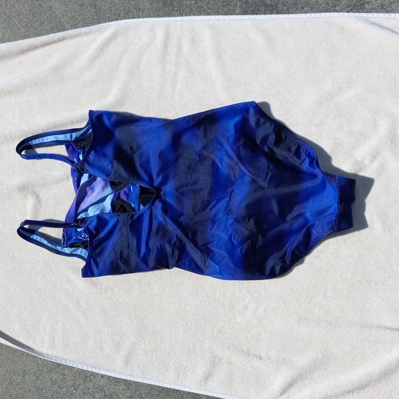 Women's Swimsuit - Picture 5 of 13